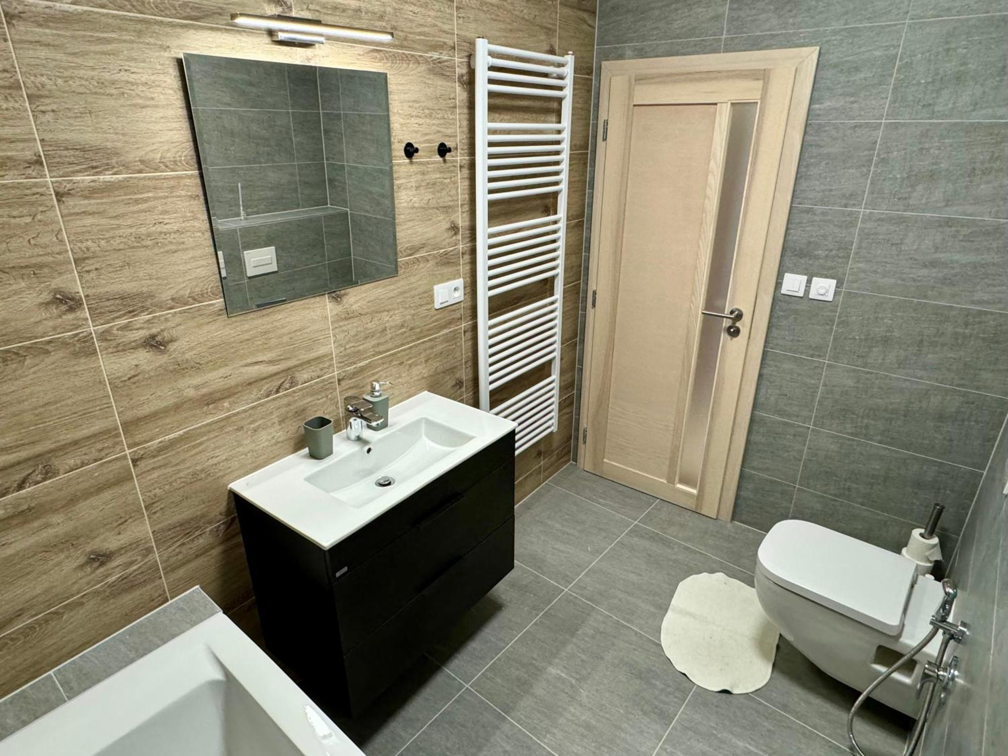 קרלובי וארי Rivercity Apartments מראה חיצוני תמונה